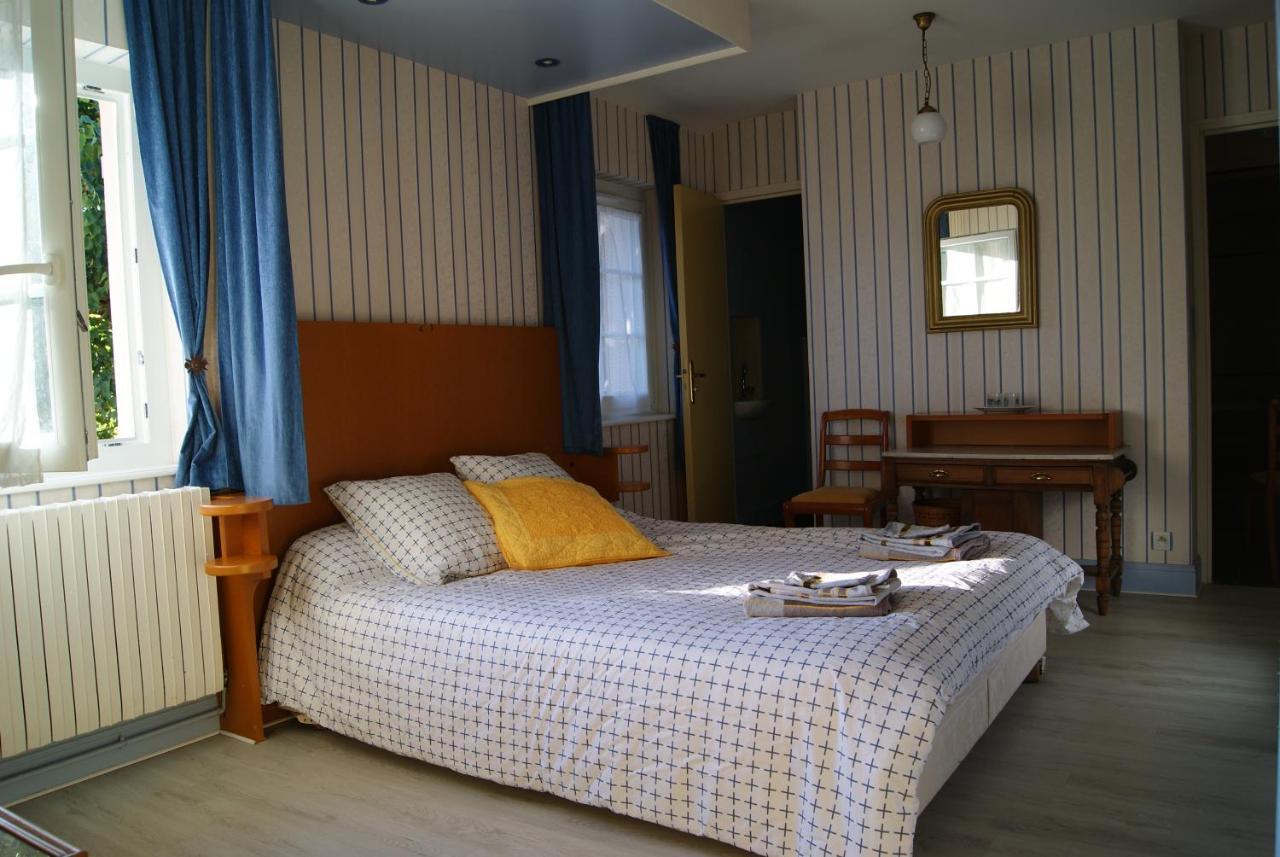 Bed and Breakfast La Valiniere Seur Екстер'єр фото