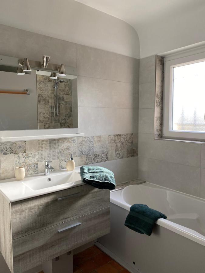 Bed and Breakfast La Valiniere Seur Екстер'єр фото